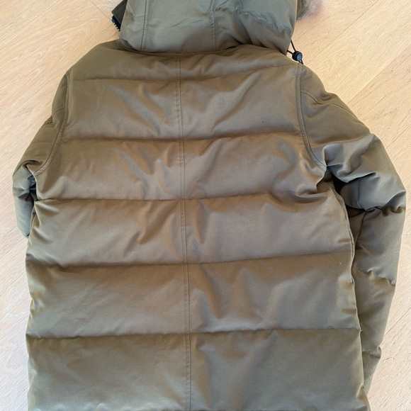 Canada Goose Green Parka - Picture 8 of 10